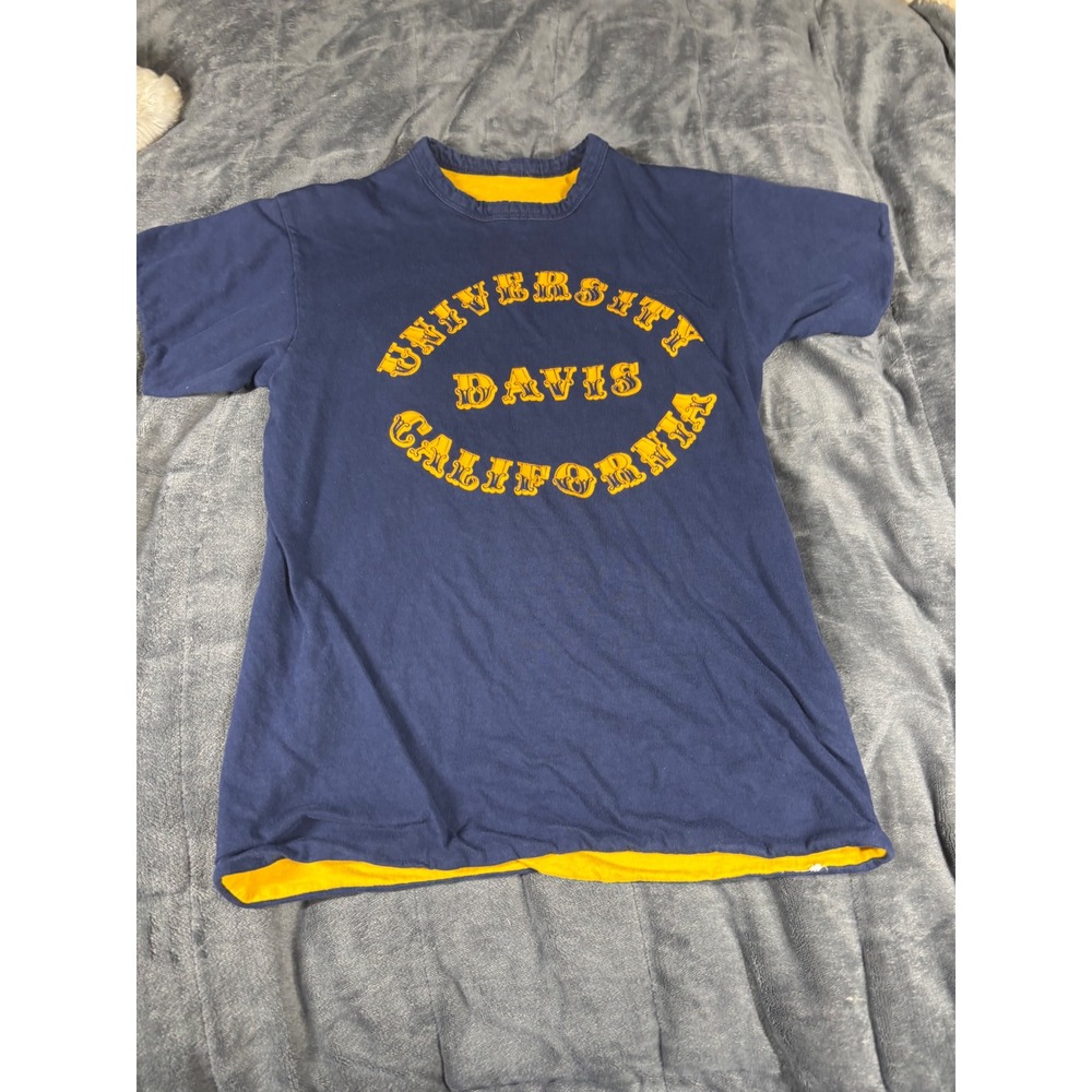 UC Davis University of California Reversible T-Shirt Navy Yellow Mens Small